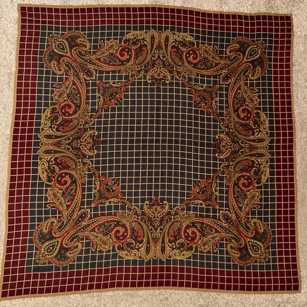 Christian Dior Vintage Elegant Paisley Patterned 52x52” Scarf
